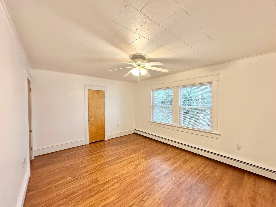 116 Main St, Unit B in Kingston, PA - Foto de edificio