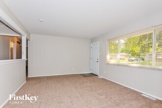 1021 Briarbrae Dr in St. Louis, MO - Building Photo - Building Photo