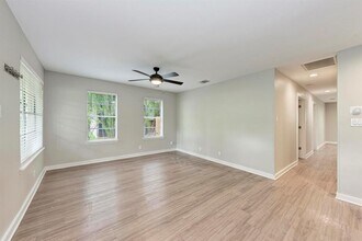 1612 Elmhurst Dr in Austin, TX - Building Photo - Building Photo