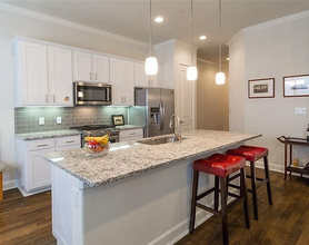 5015 Meridian Ln in Addison, TX - Building Photo - Building Photo
