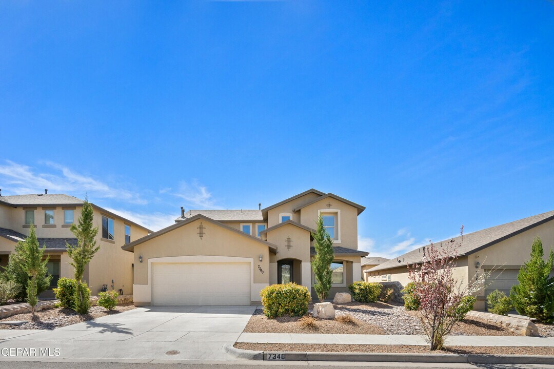 7340 Meadow Sage in El Paso, TX - Building Photo