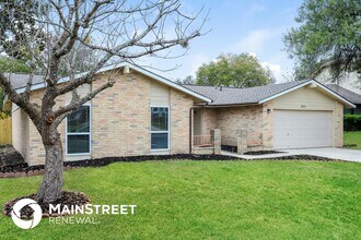 9501 Chelmsford Dr in San Antonio, TX - Building Photo - Building Photo