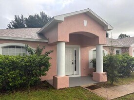 42 Buttermilk Dr in Palm Coast, FL - Building Photo