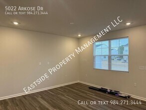 5022 Arkose Dr in Raleigh, NC - Building Photo - Building Photo