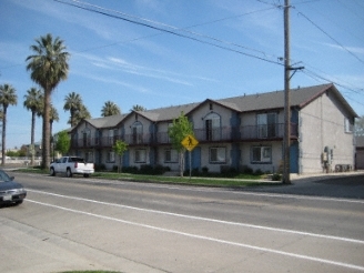 103-119 W Tulare Ave in Tulare, CA - Foto de edificio - Building Photo