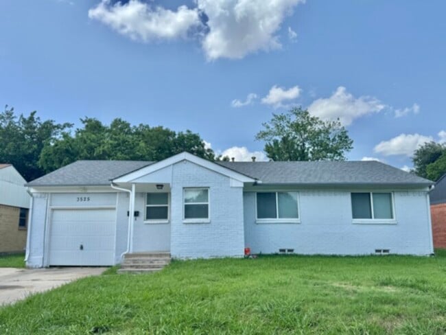 property at 3525 Moon Dr