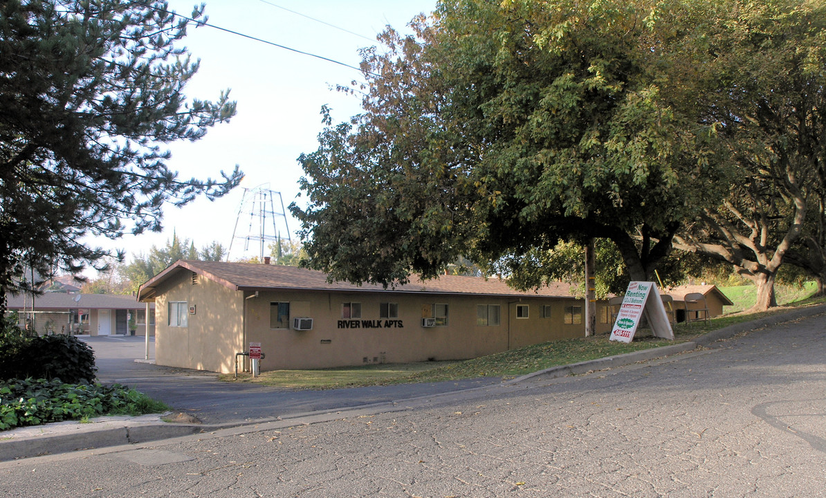 Riverwalk Apartments in West Sacramento, CA - Building Photo