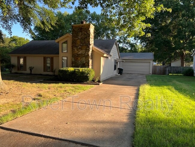 property at 350 Bouldincrest Ave
