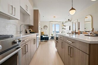 775 Juniper St NE in Atlanta, GA - Building Photo - Building Photo