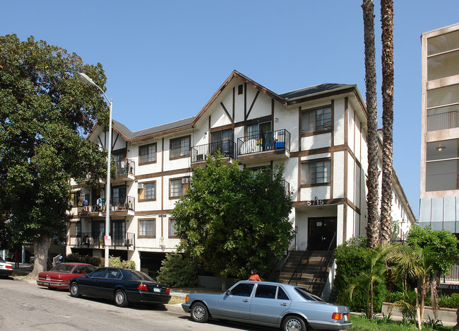 5715 Harold Way in Los Angeles, CA - Building Photo - Building Photo