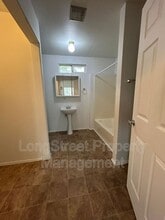 4553 NE 105th Ave in Portland, OR - Building Photo - Building Photo