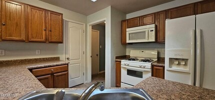 13278 Emerald Creek Dr in Horizon City, TX - Building Photo - Building Photo