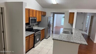 1872 Suwannee River Dr in Orange Park, FL - Building Photo - Building Photo