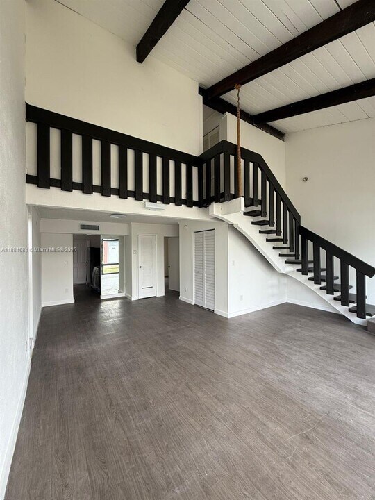 14310 NE 5th Pl in Miami, FL - Building Photo