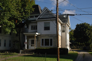 716 W Lackawana Ave Apartments