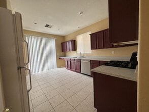 8701 Emsdale Ct in Las Vegas, NV - Building Photo - Building Photo