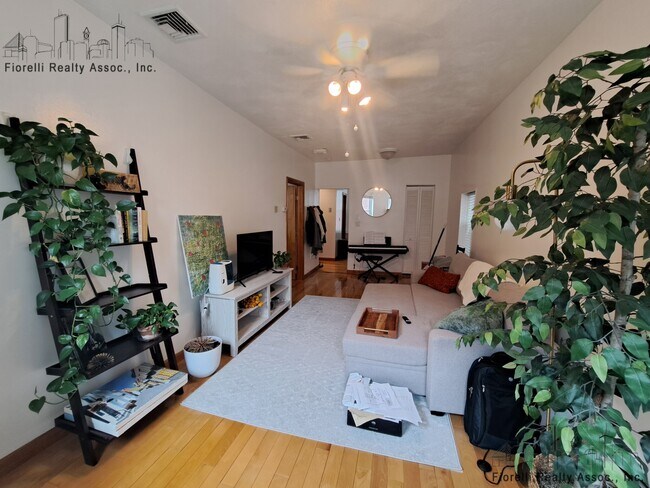 95 N Margin St, Unit 3 in Boston, MA - Foto de edificio - Building Photo