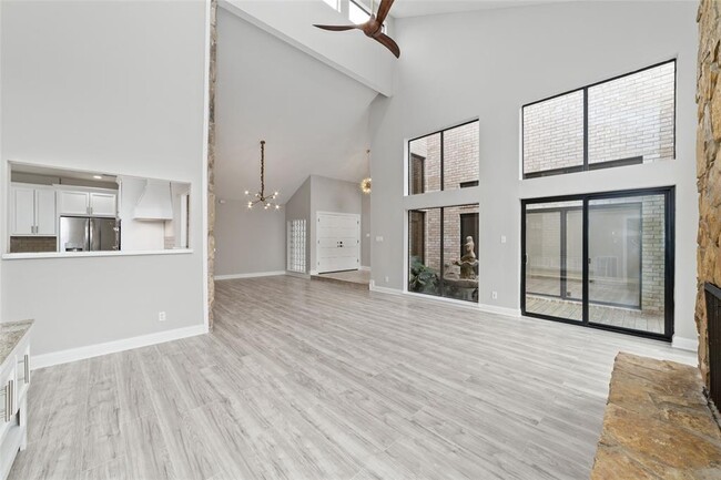 property at 700 Bayou Crest Cir