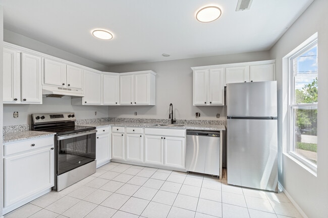 950 W Eagle St in Fayetteville, AR - Building Photo - Building Photo