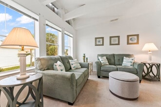 8913 SW Chevy Cir in Stuart, FL - Building Photo - Building Photo