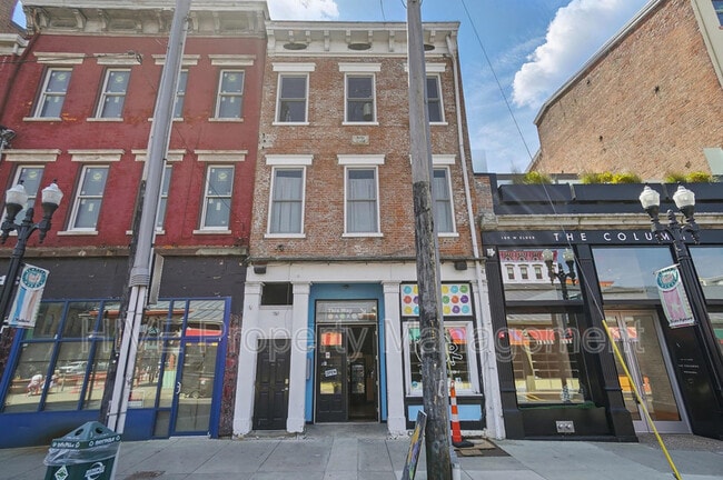 property at 107 W Elder St