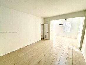 135 3rd St in Miami Beach, FL - Building Photo - Building Photo