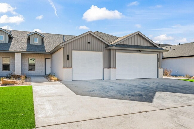 1115 N 7th St in Wolfforth, TX - Building Photo - Building Photo