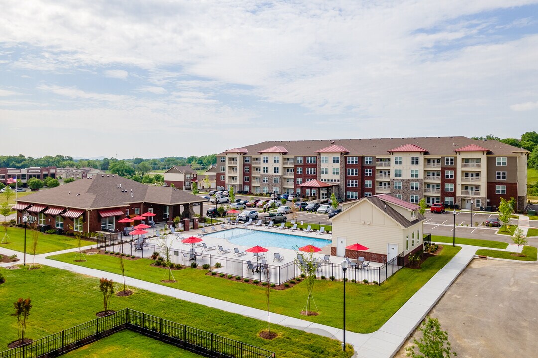 Traditions at Hamilton Springs - Seniors 55+ in Lebanon, TN - Foto de edificio