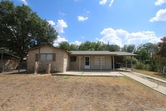6010 Shoreview Pl in San Antonio, TX - Building Photo - Building Photo