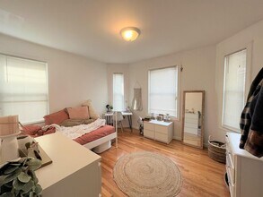 38 Gorham St, Unit 1 in Somerville, MA - Foto de edificio - Building Photo