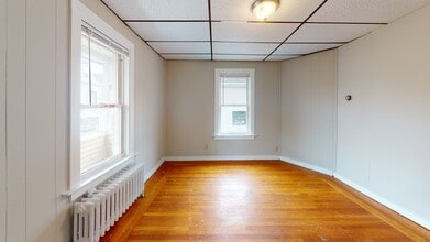 48 Plymouth St, Unit 1 in Everett, MA - Building Photo - Building Photo