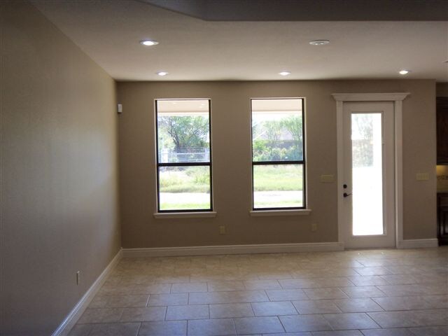 2705 Fairmont Ave in McAllen, TX - Building Photo
