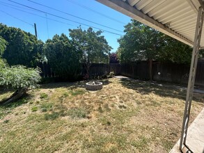 2114 Fremont Ave in Modesto, CA - Building Photo - Building Photo