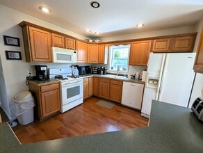 7778 Whitehead Hill Rd in Bradford, NY - Foto de edificio - Building Photo