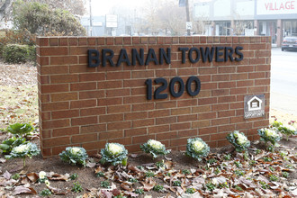 Branan Towers in Atlanta, GA - Foto de edificio - Building Photo