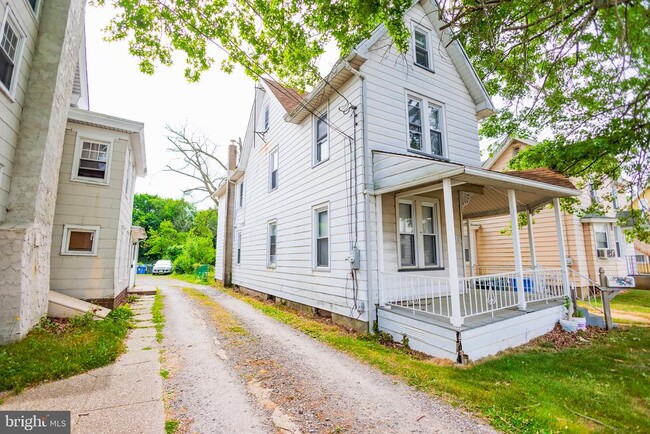 110 S Main St in Glassboro, NJ - Building Photo - Building Photo