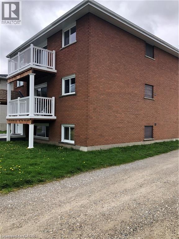 29 Pontiac St in Brantford, ON - Building Photo - Building Photo