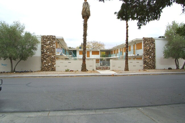 2616 Sherwood St in Las Vegas, NV - Building Photo - Building Photo