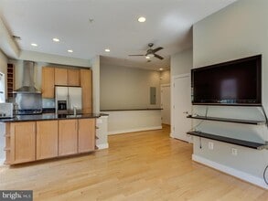 500 M St NW, Unit 3 in Washington, DC - Foto de edificio - Building Photo