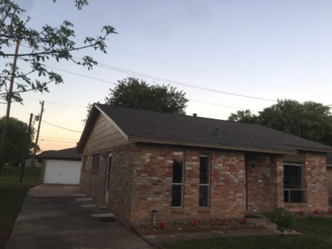 property at 1410 N Avenue R