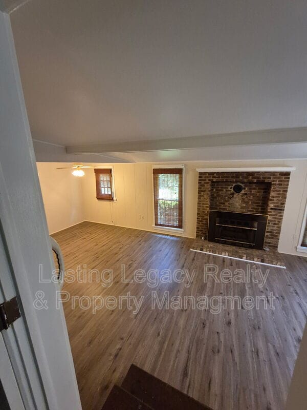 property at 842 Tom Livengood Rd