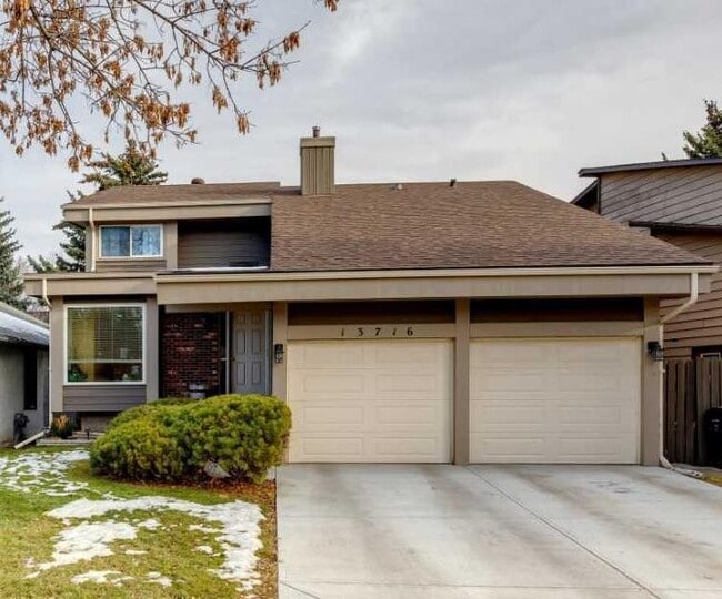 property at 13716 Deer Run Blvd SE