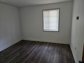 2826 Oak Forest Dr in Jackson, MS - Building Photo - Building Photo