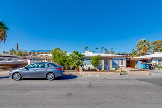 444 E Naples Dr in Las Vegas, NV - Building Photo - Building Photo