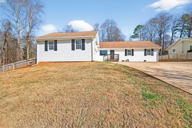property at 5143 Ponderosa Farm Rd