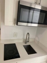512 SW 7th St in Hallandale Beach, FL - Building Photo - Building Photo