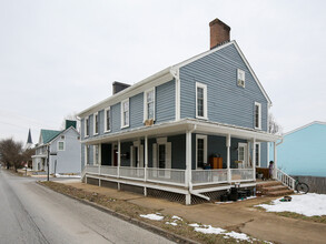 400 E Washington St in Charles Town, WV - Building Photo - Building Photo