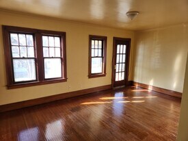 108-110 Shelter St in Rochester, NY - Building Photo