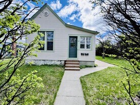 821 N Ewing St in Helena, MT - Building Photo