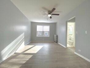 4031 N Kenmore Ave in Chicago, IL - Foto de edificio - Building Photo